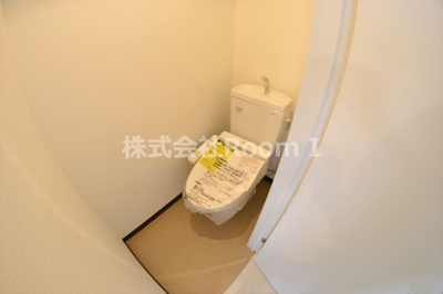 【トイレ】 | U-ro松屋町 | 落ち着いた色調のトイレです