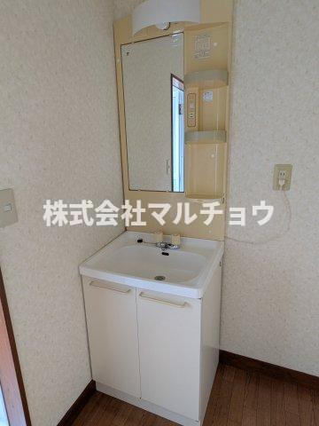 メゾン峠の洗面所|スペースが確保できる洗面所です
