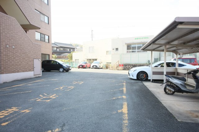 SOLE加木屋の駐車場