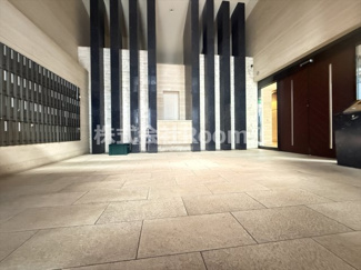 【エントランス】 | S-RESIDENCE Hommachi Marks | 清潔なエントランスです