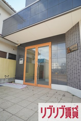 Village幕張本郷のエントランス