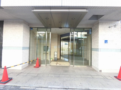 【エントランス】 | ライフレビュー横濱関内スクエアⅡ | エントランス部分です。
