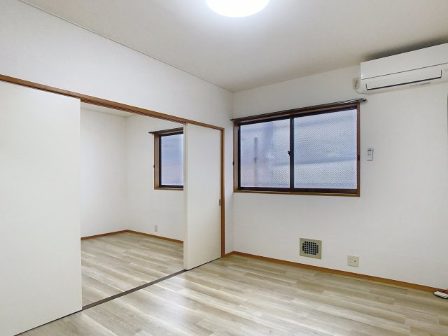 ハイツオカダの内装