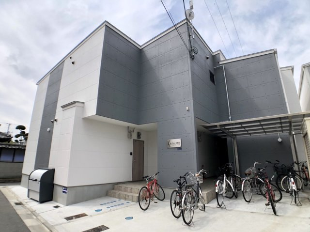 東大阪市衣摺３丁目のアパートの外観