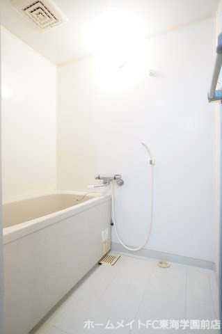 菊池郡菊陽町光の森４丁目の賃貸マンションの浴室