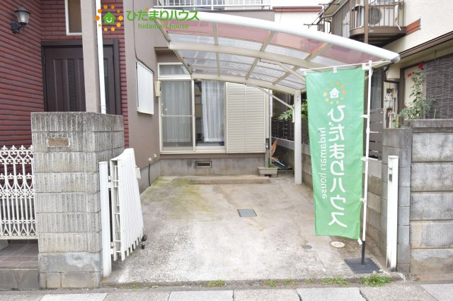 上尾市浅間台3丁目　中古一戸建ての駐車場
