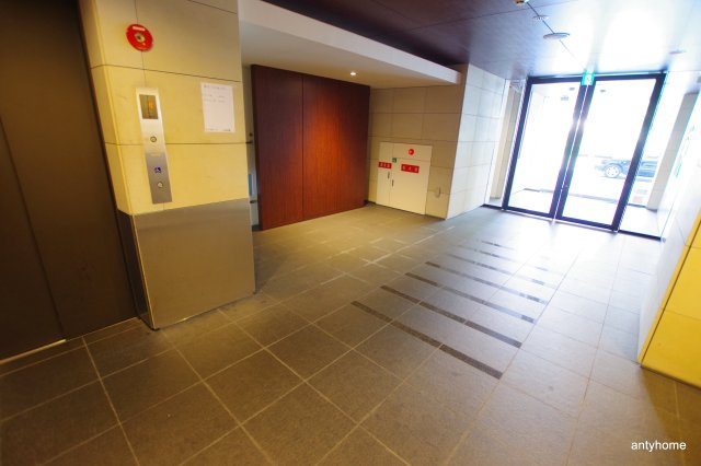 エスリード福島駅前　仲介手数料無料のロビー