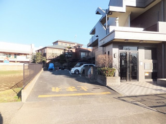【駐車場】
