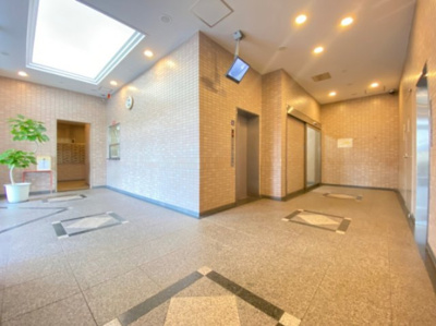 【エントランス】 | ルシオーレB棟・モンセーヌ蛍池ステーションサイド