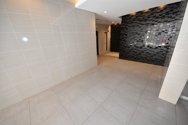 ウルバーノ イリスのエントランス|落ち着いたエントランスです