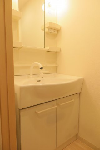 アプライズ西長堀の独立洗面台