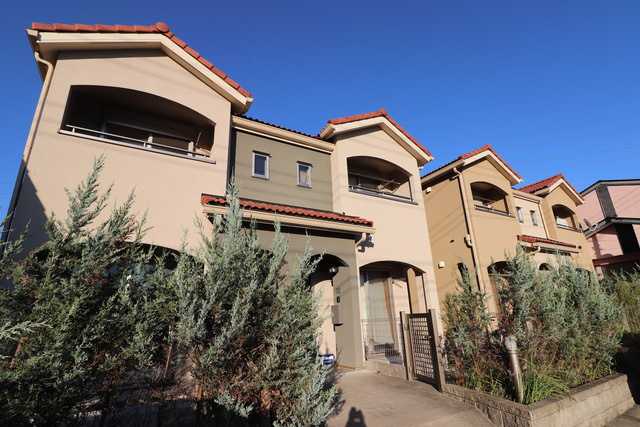 グランドゥールa102 当社jaアメニティーグループ管理物件です ロフト付き3ldk 三井ホーム施工のテラスハウス Secomホームセキュリティー付き 駐車場1台付き エアコン システムキッチン 浴室乾燥機など充実の設備です なんとldkには床暖房付いてます 横浜市