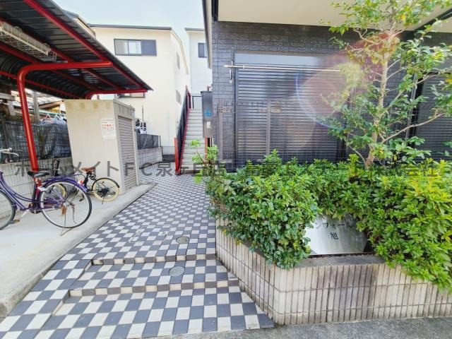 コンフォール旭のエントランス