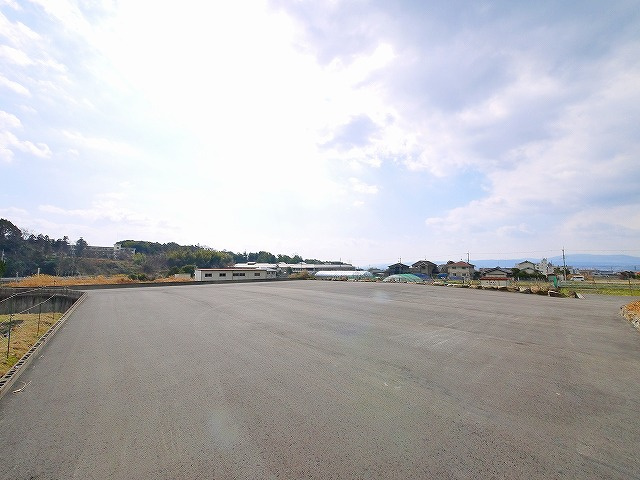 鹿野園町テナントの駐車場|カースペースがあります