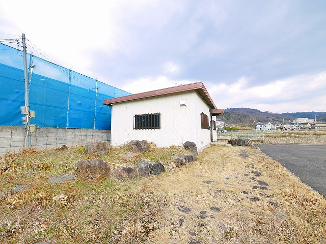 鹿野園町テナントの外観|外観は落ち着いています