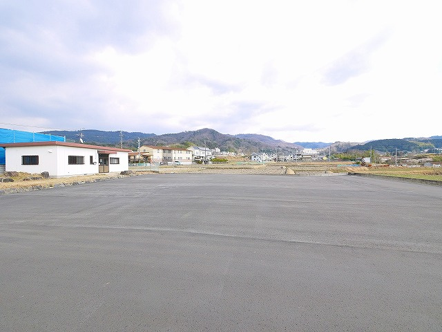 鹿野園町テナントの駐車場|駐車場に車を止められます