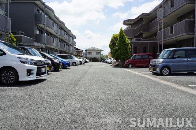 コートプレイス龍田Ⅲの駐車場