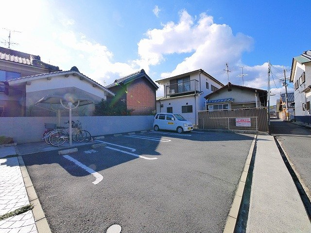 アルドゥル大和郡山の駐車場|駐車場があります