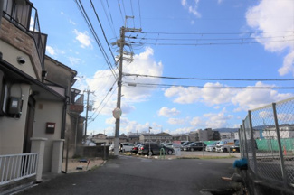 【前面道路含む現地写真】