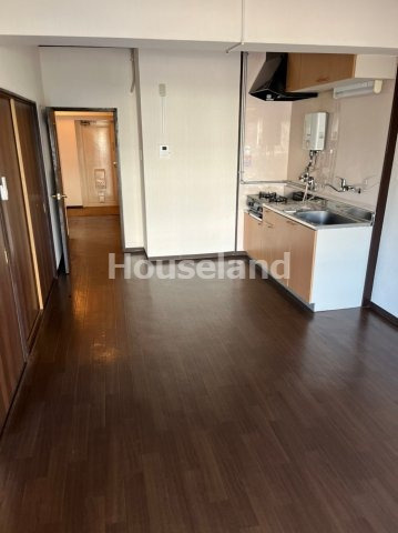 友田町ロイヤルコーポの居間・リビング