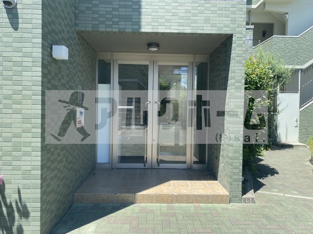 オリーブのエントランス