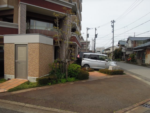 ドゥウエル文京の駐車場|来客専用駐車スペース