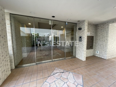 【エントランス】 | ソレイユアンドメイプル