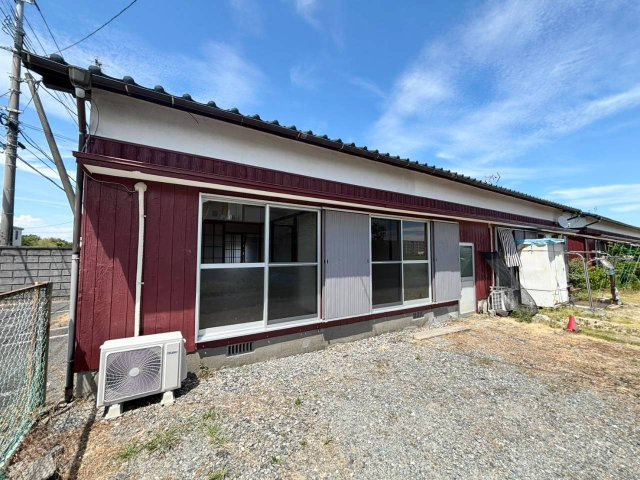 松藤アパートの駐車場
