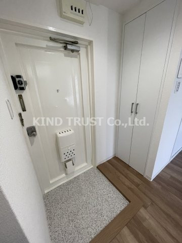 ハイムリバーサイドの玄関|きれいな玄関です