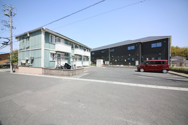 エミリオの駐車場