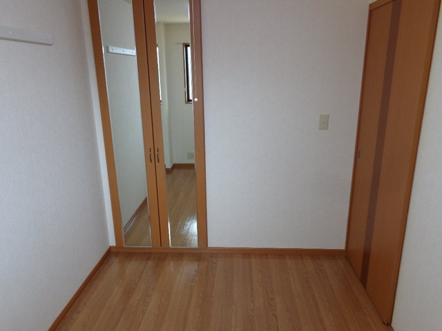 サンハイツの洋室