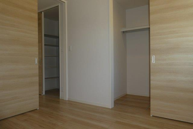 エターニアの寝室|洋室