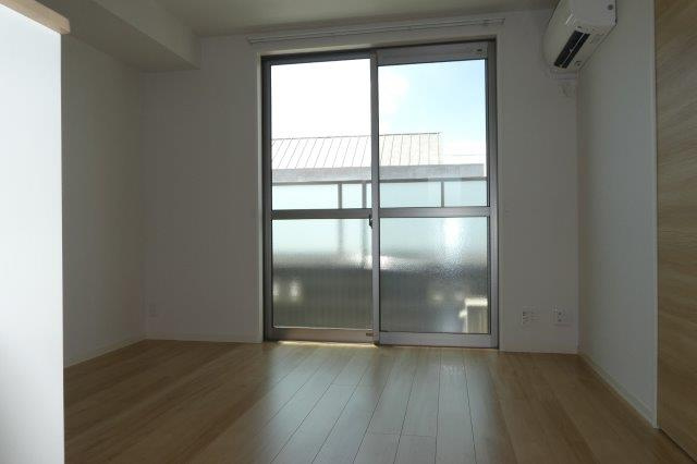 エターニアの居間・リビング