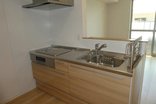 エターニアのキッチン|３口IHコンロ付きシステムキッチン