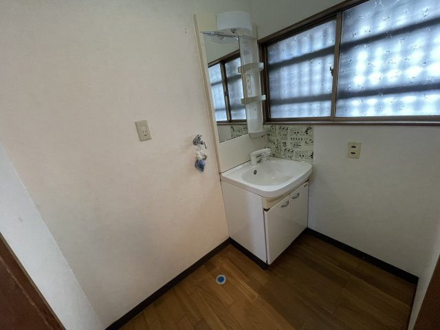 熊谷四丁目　山下邸の洗面所