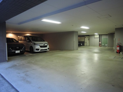 【駐車場】 | アールヴェール横濱反町 | 平置駐車場です。