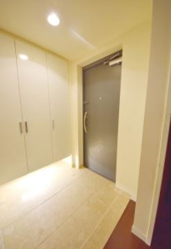 【玄関】 | ドリームタワーキュアレジデンス | 落ち着いた玄関です（同物件別部屋の参考写真）