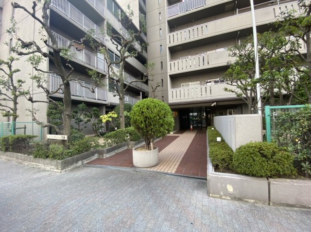 エバーグリーン門真のエントランス|■管理人さん常駐してます♪♪