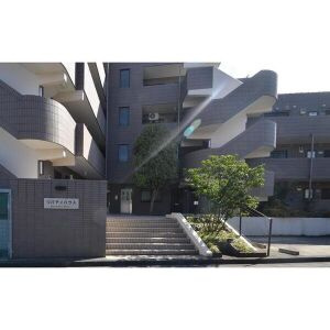 リバティハウスのエントランス