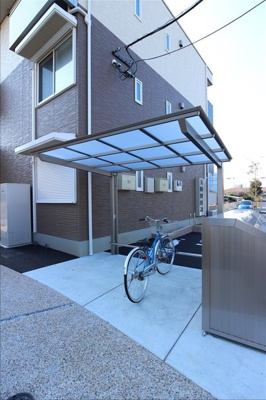 【その他共用部分】 | シャーメゾン桜川 | 屋根付きの駐輪場☆