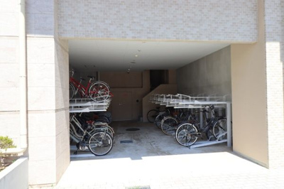 【駐輪場】 | レジュールアッシュ神戸元町