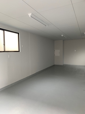 【駐車場】 | 神戸市長田区五番町8丁目中古戸建 | 趣味が多い人にはピッタリなスペースが奥にございます。