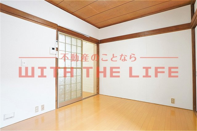 センチュリー櫛原【キャッシュバック対象】の居間・リビング|使いやすいリビングです