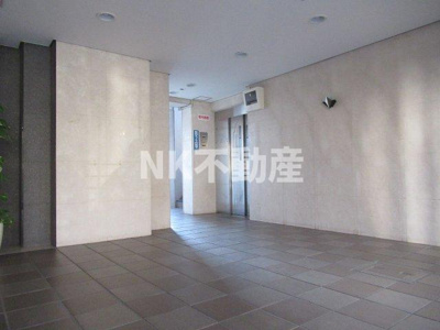 【エントランス】 | ローレルフラッツ（高井田賃貸） | 建物の内部です