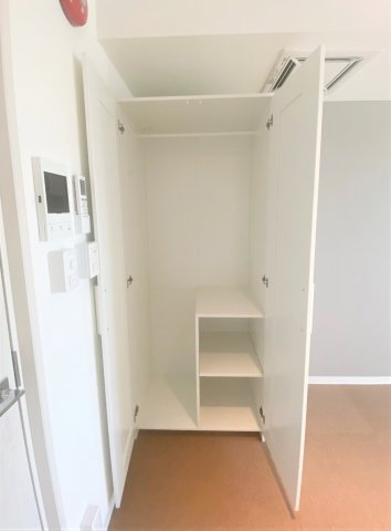 「防音マンション」ラシクラス豊玉南の収納|ちょっとした収納スペースも充実しています