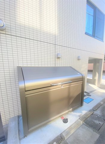「防音マンション」ラシクラス豊玉南のその他|入居者専用のゴミストッカーです