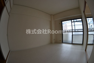 【洋室】 | エクセルハイム川富 | 個人の部屋や寝室として使える洋室です