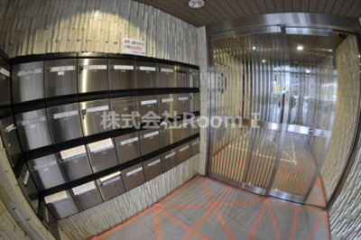 【エントランス】 | エクセルハイム川富 | 清潔なエントランスです