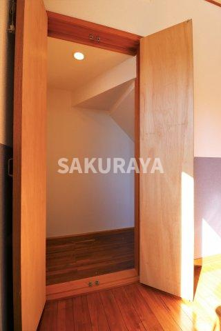 宮﨑方貸事務所住居付の収納