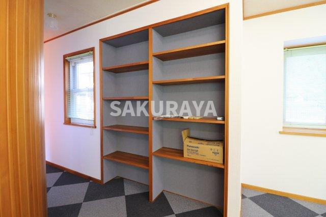 宮﨑方貸事務所住居付の収納